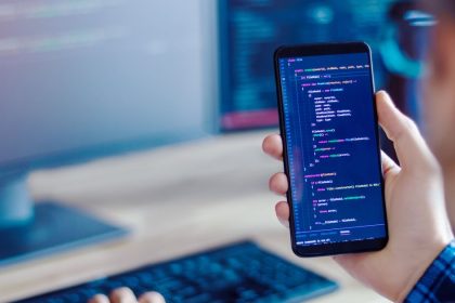Connessione al Web su Dispositivi Mobili: quali i Rischi? Connessione al Web su Dispositivi Mobili: quali i Rischi?