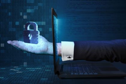 In Azienda o nel Cloud proteggi i tuoi Dati senza paura! In Azienda o nel Cloud proteggi i tuoi Dati senza paura!